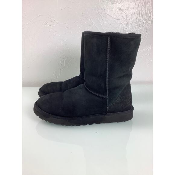 Ugg Shoes - UGG Classic Short Black leather Sheepskin Booties size 11 women EUC
